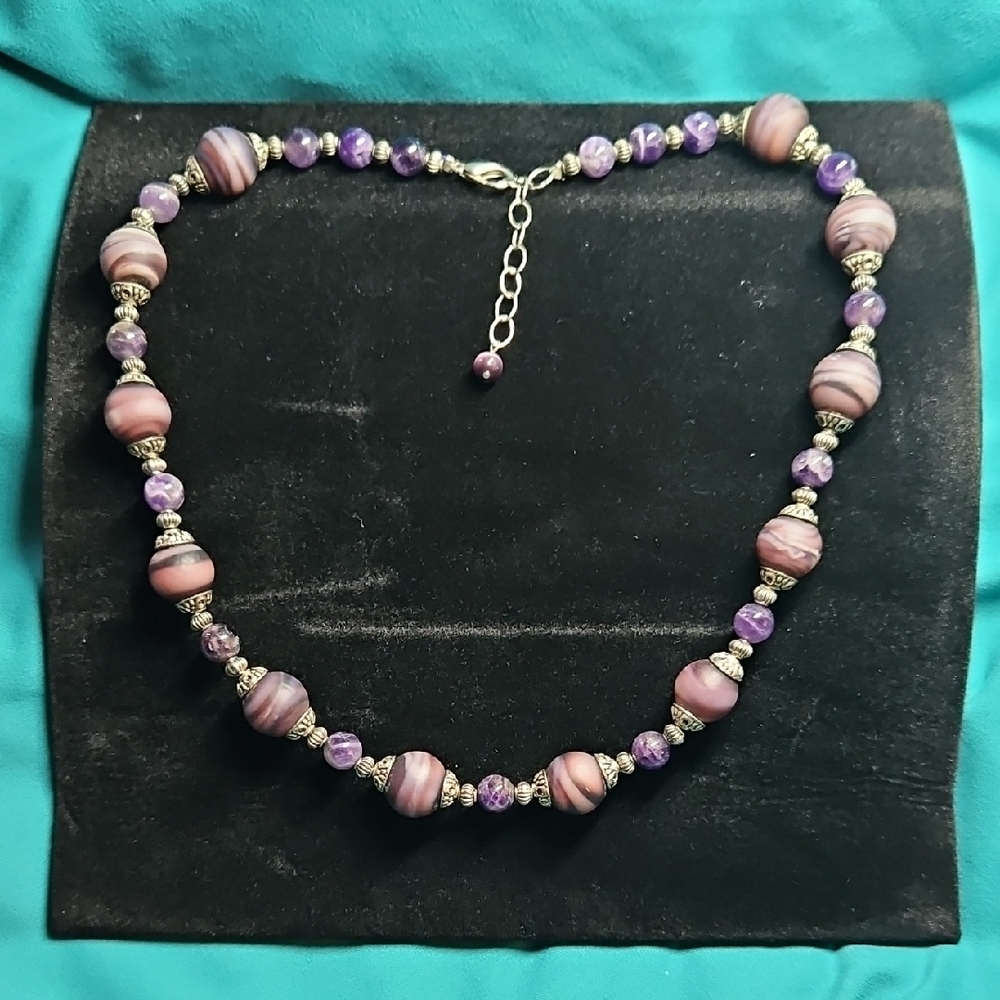Two-tone Purple Beaded Necklace